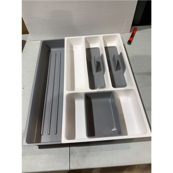 Utensil holder