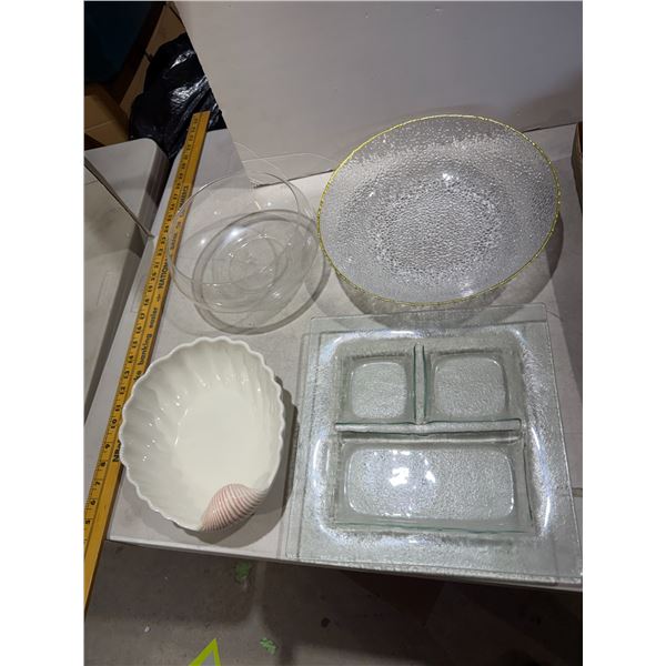Serving trays and bowls