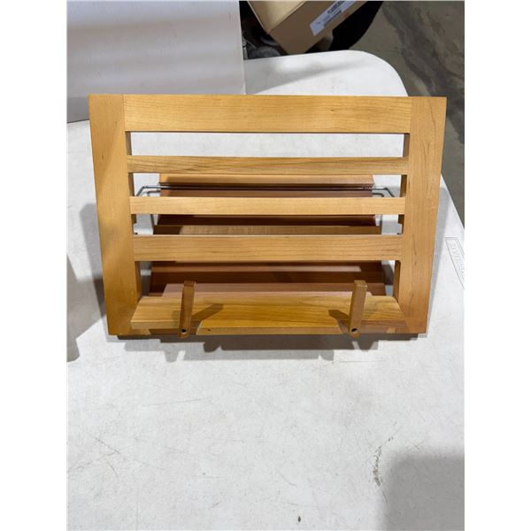 Cookbook or tablet stand