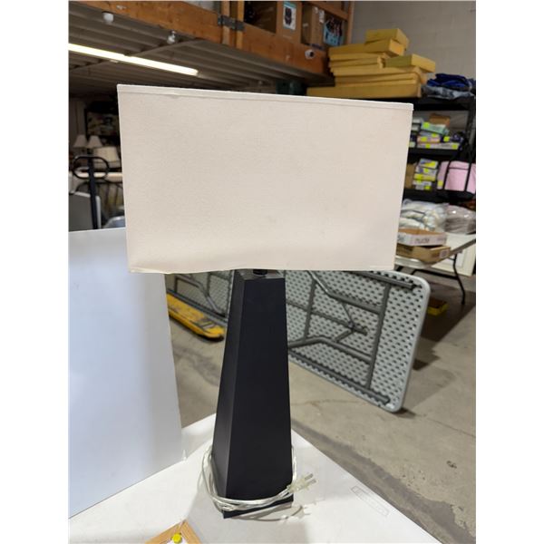 Table lamp