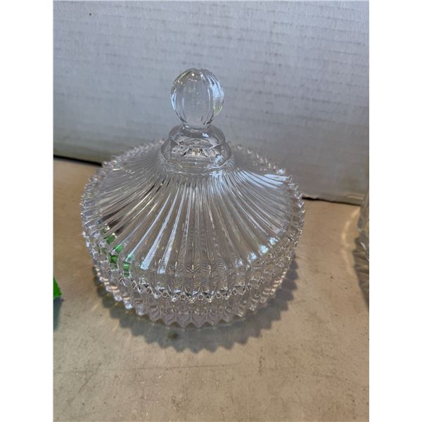 Lidded candy dish