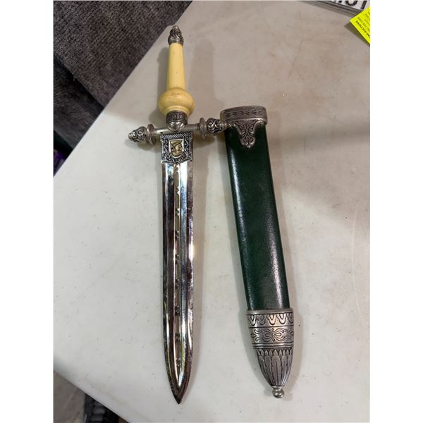 Decor dagger