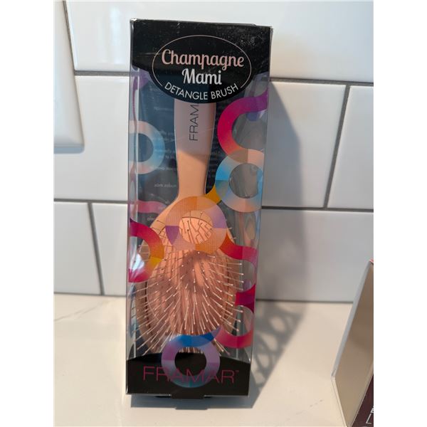 FRAMAR champagne Miami detangler brush