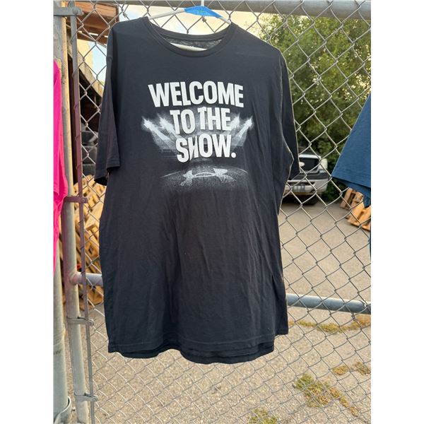 Under Armour welcome to the show size XL