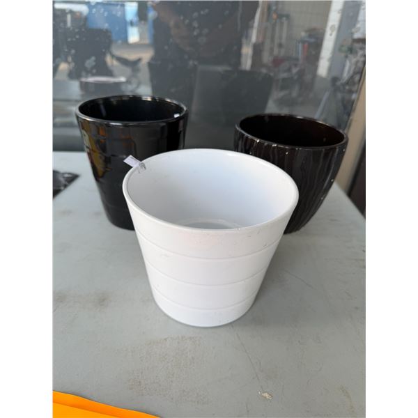 Planter pots