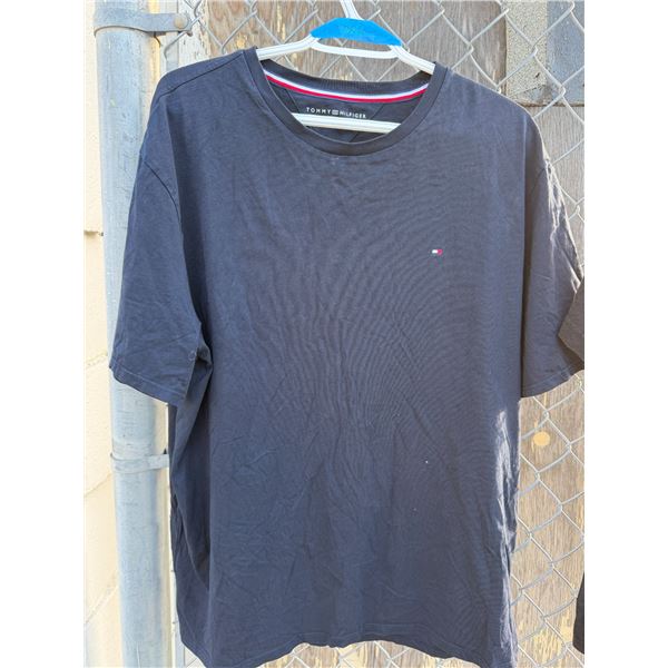 Tommy Hilfiger T-shirt, size XL