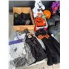 Image 3 : Halloween decor