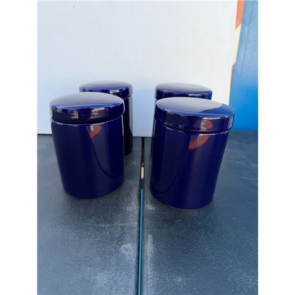 Lidded containers