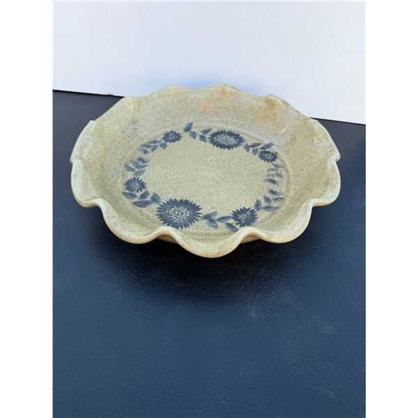 Pottery pie plate