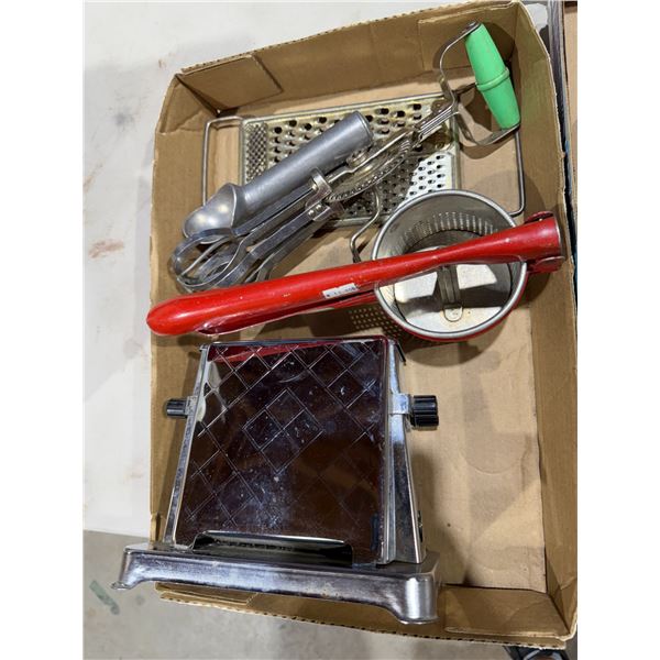 Vintage kitchen items
