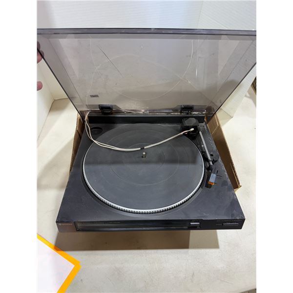 Hitachi semi automatic turd Table model HT – MD 28
