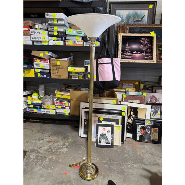 Floor lamp