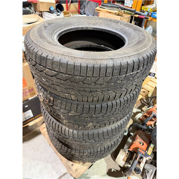 Firestone Winterforce 2 UV 255/70/R16 Set of 4 Tires -- Like New
