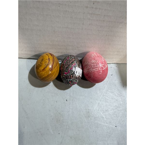 Decorative eggs
