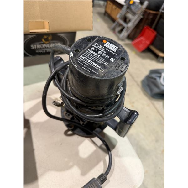 Black & Decker router
