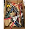 Image 1 : Assorted hand tools