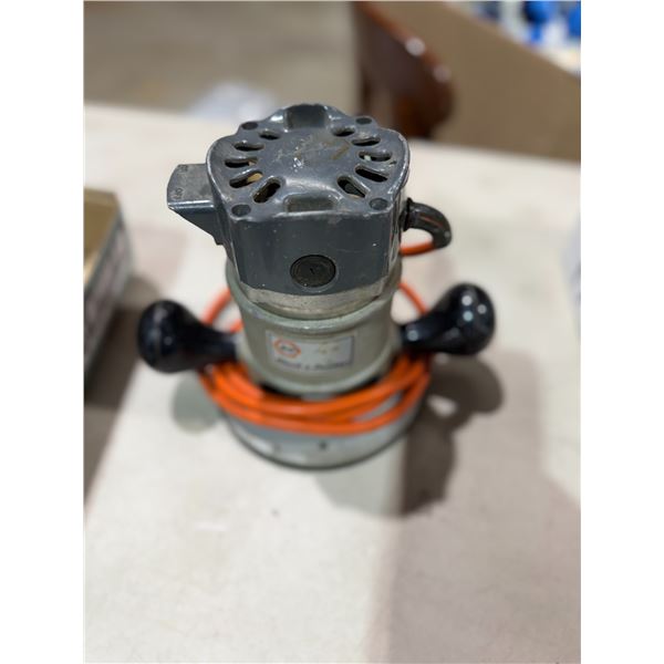 Black & Decker router