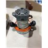 Image 1 : Black & Decker router