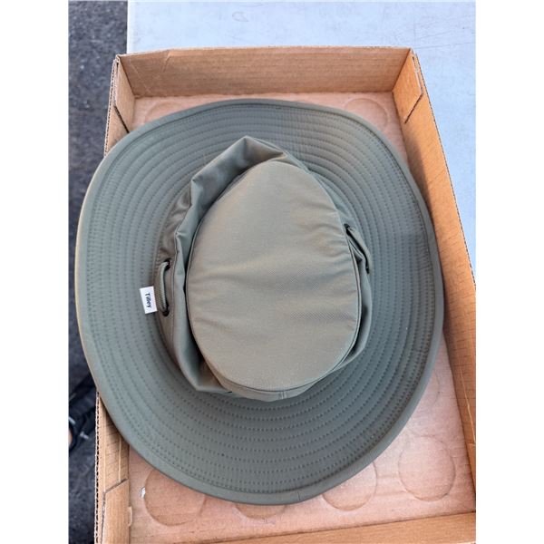 Tilley hat size large/extra large