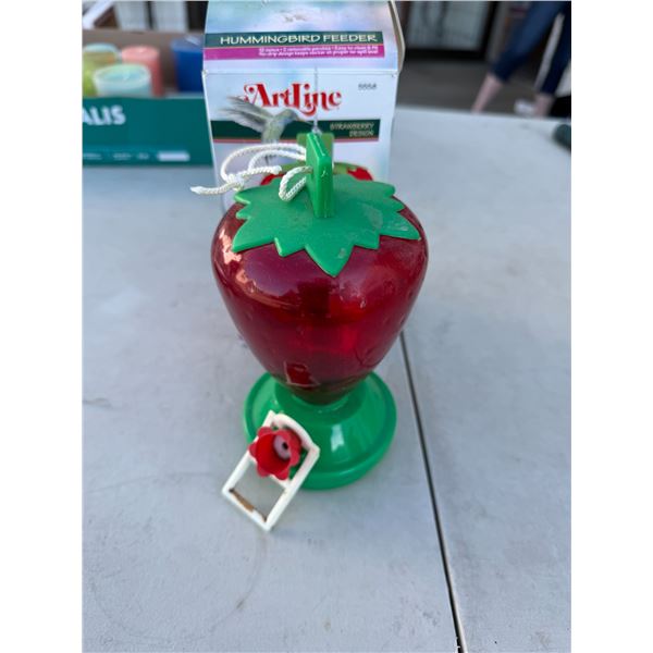 Hummingbird feeder