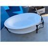 Image 1 : Serving dishes