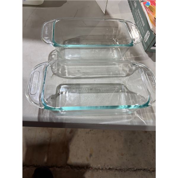 Pyrex baking pans