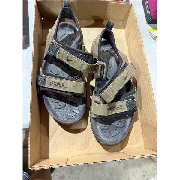 Nike sandal size 9, and other toys