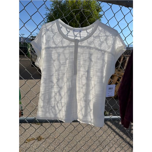 NWT shirt size large