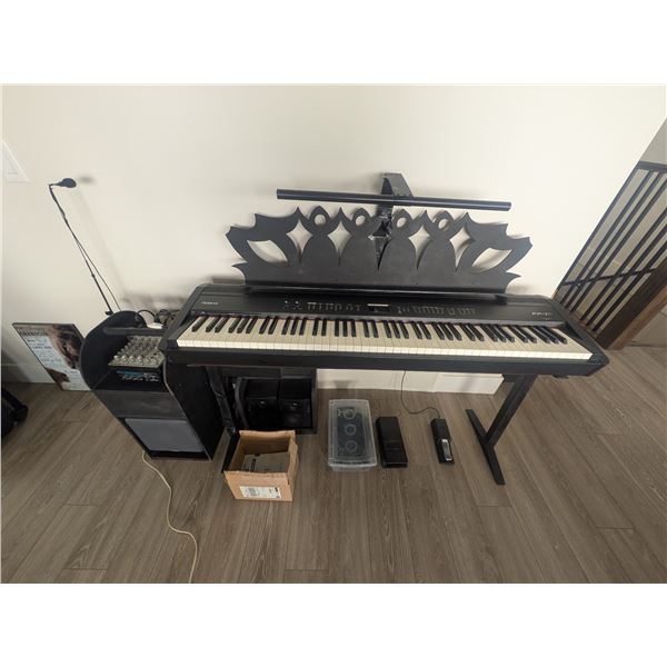 Roland piano FP-7 Complete home recording studio and keyboard package