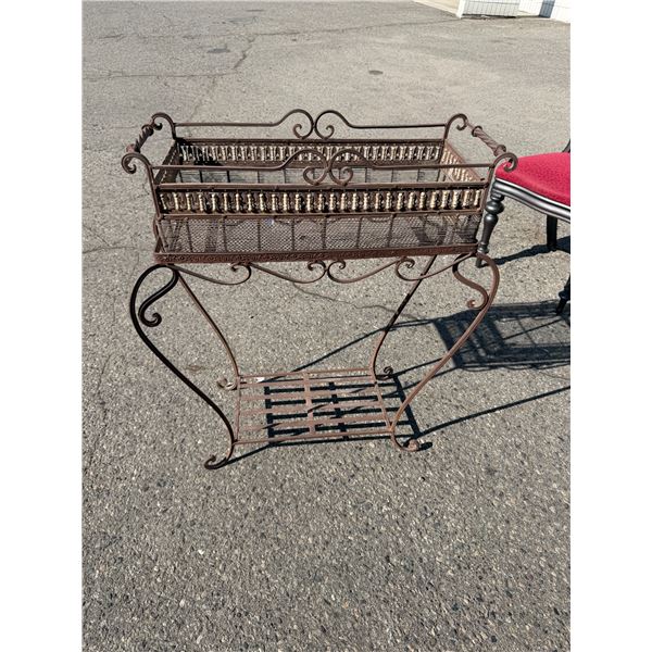 Planter stand