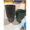 Image 1 : Plant pots