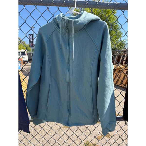 Zip up hoodie all in motion extra large