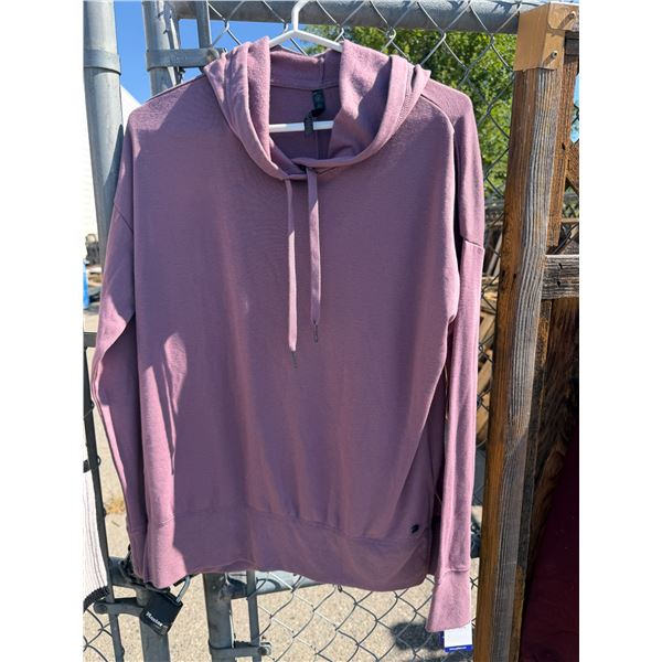 Medium GAIAM top
