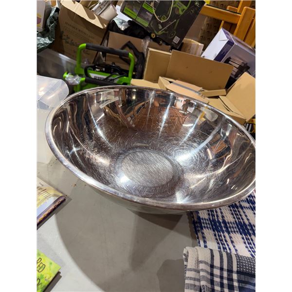 Large mixing bowl