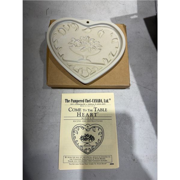 Pampered chef come to the table ART mold