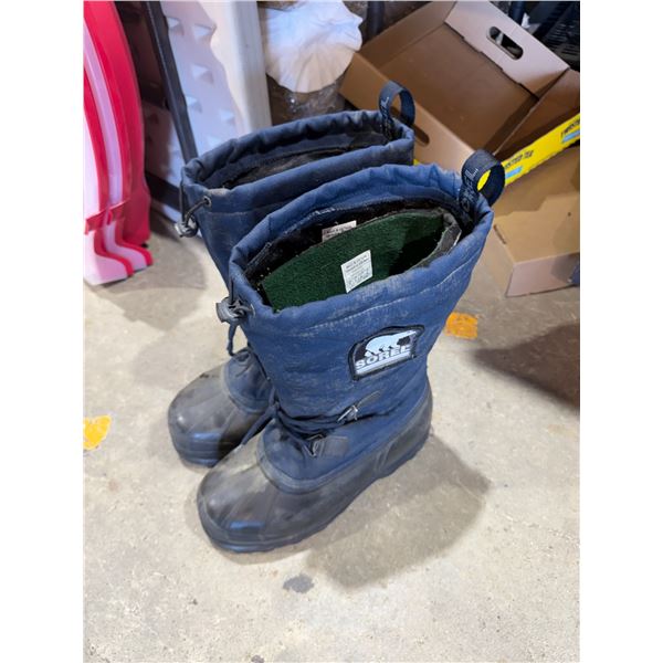 SOREL boots size 10