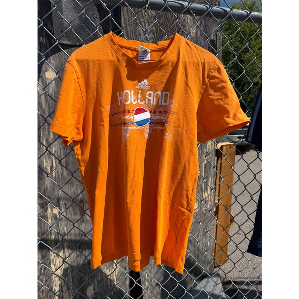Adidas Holland T-shirt, size large