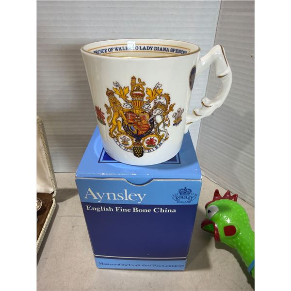Aynsley Commemorative mug. Marriage of Charles and Dianna 1981