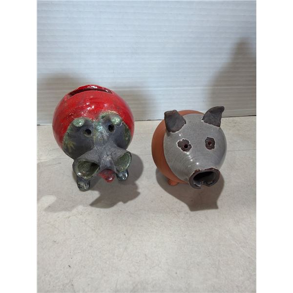 Small pottery pig