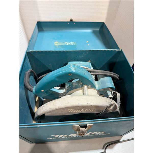 Makita saw