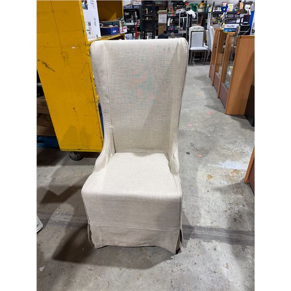 Accent chair