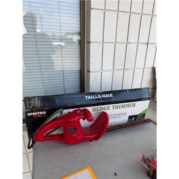 Hedge trimmer