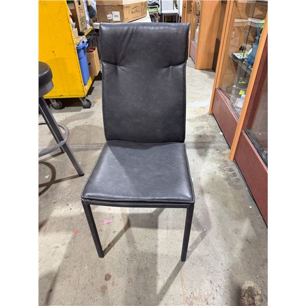 Accent chair