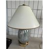 Image 1 : Table lamp