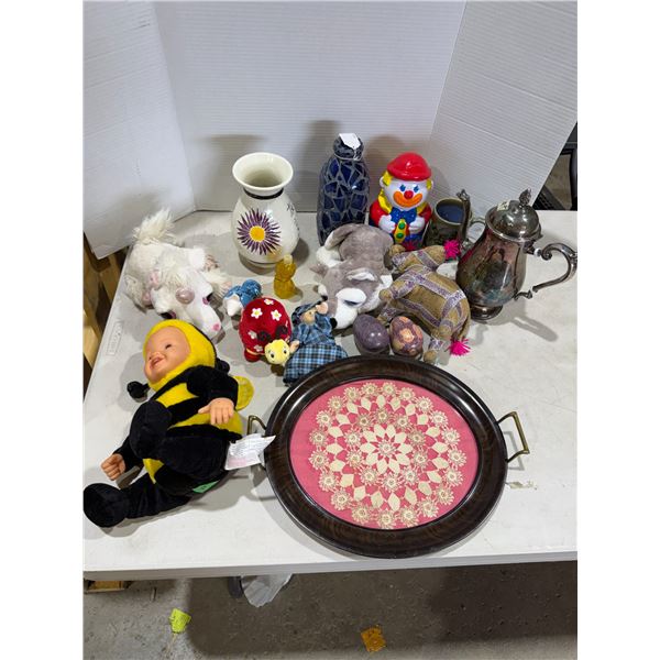 Collectibles and decor