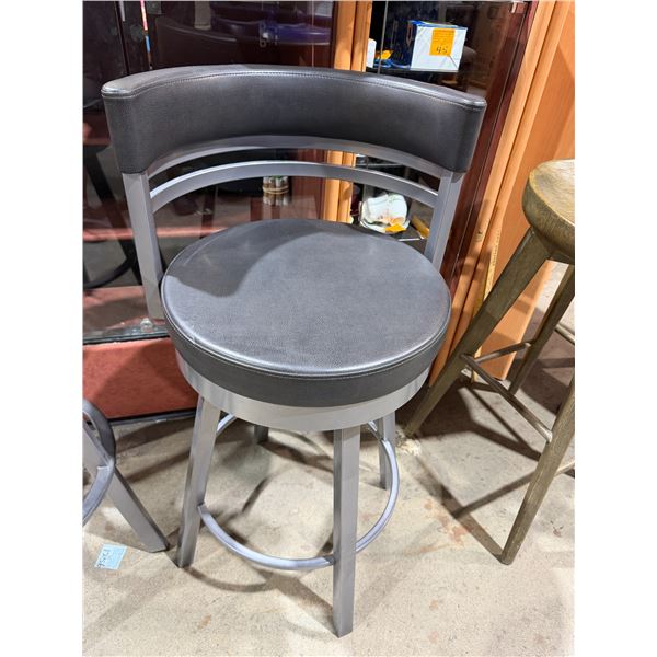 Swivel Stool 27 inches