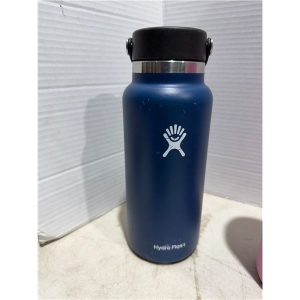 Hydro flask, water bottle blue
