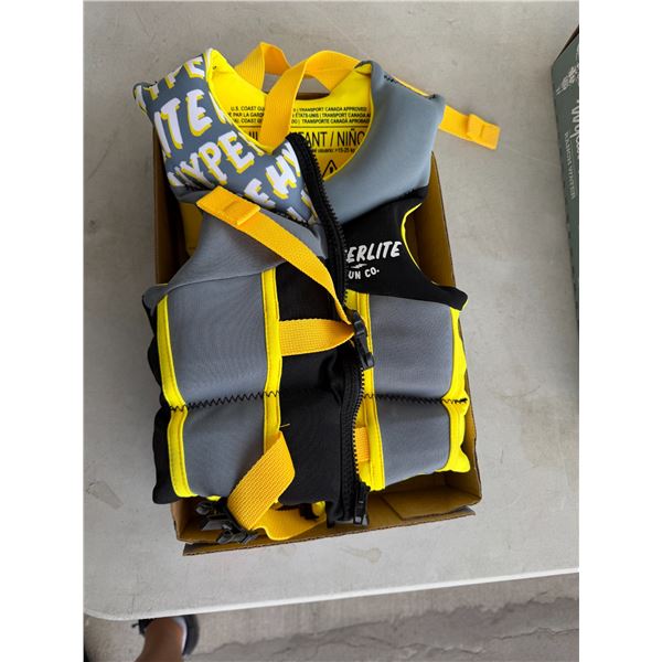 Hyper lite lifejacket 15 to 25 kg