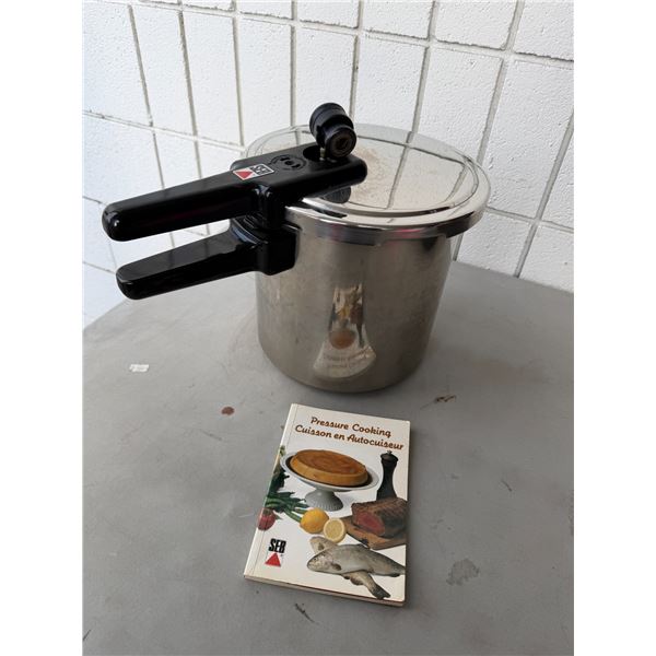 Pressure cooker