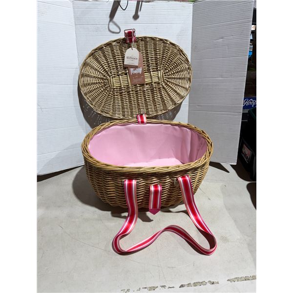 NWT basket